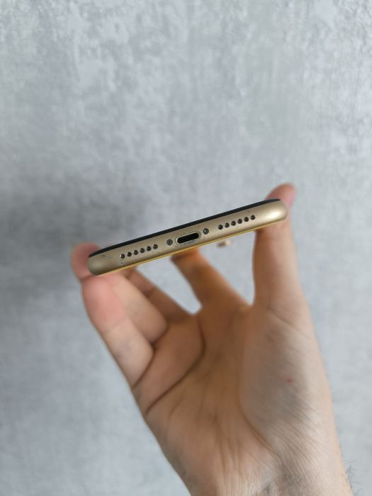 Apple iPhone XR 64 ГБ Neverlock
