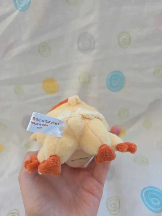 pokémon peluche do pokémon Victini pokémon center pokédoll