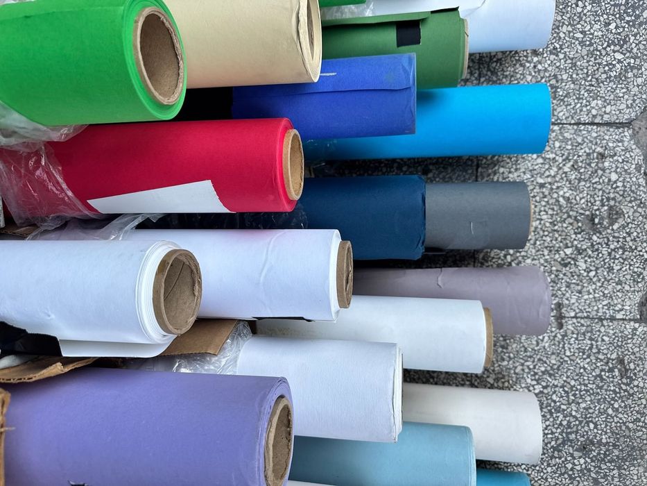 0Ciclorama fotográfico, papel, 2,72m largura - várias cores e comprimentos; usado mas em bom etado - 17pc.