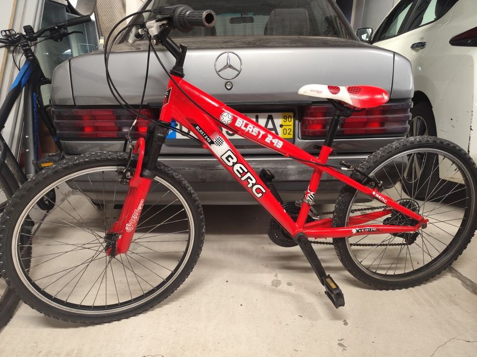 Bicicleta roda 24 vermelha