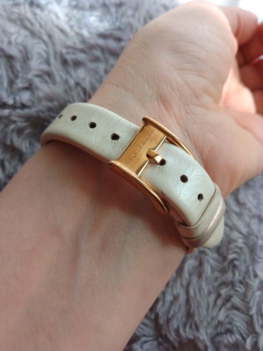 Ted Baker Andrea zegarek damski
mechanizm: kwarcowy
rodzaj: an
