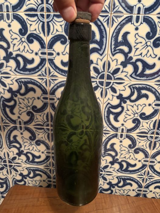 50 Garrafas de adega