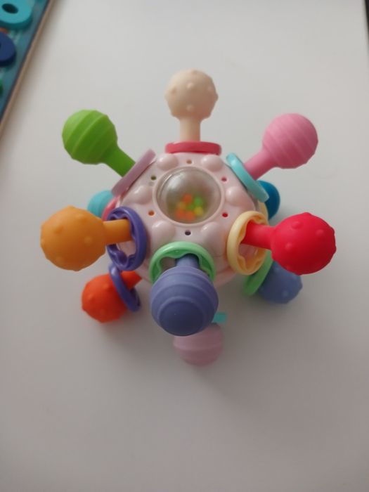 Брязкальце-прорізувач Монтессорі, іграшка для дітей, м'яч Атом