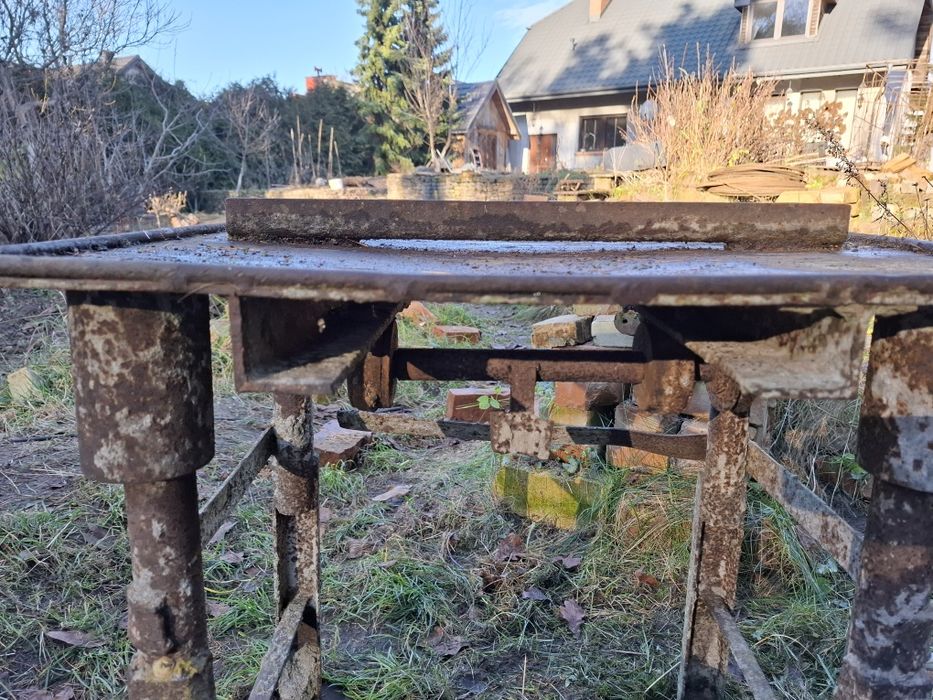 Stol wibracyjny do pustaków kostki bez silnika 65x50