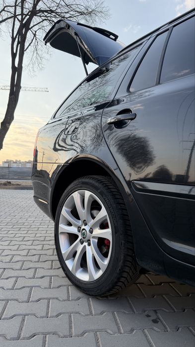 Skoda Octavia A5 FL  2012 1.6Tdi MT