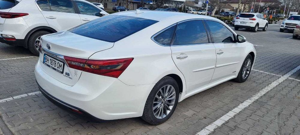 Toyota Avalon Hybrid LIMITED 2016