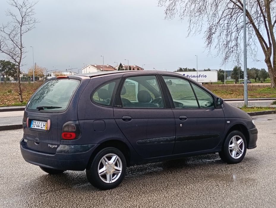 Renault Scénic 1.4 rt