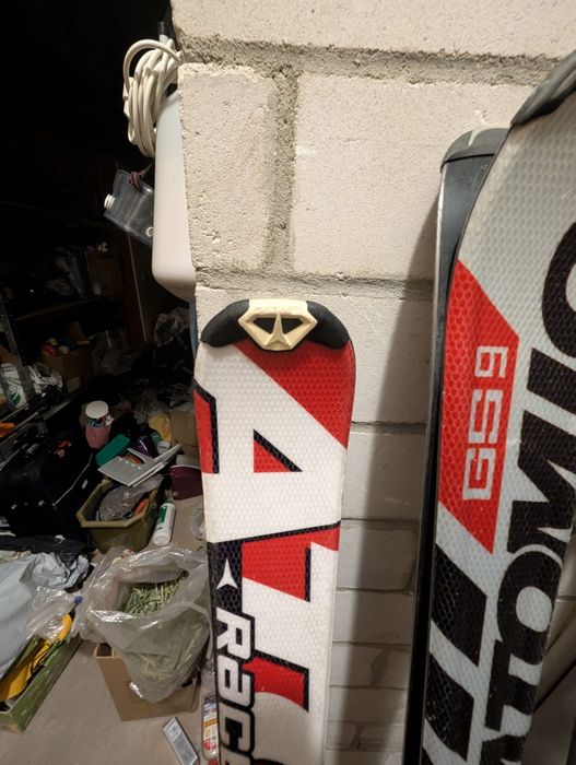Narty atomic race 8 , 140 cm ładny stan