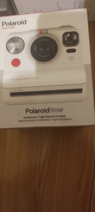 Aparat natychmiastowy polaroid