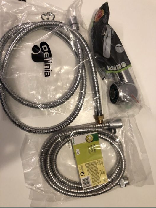 Nowa słuchawka prysznicowa