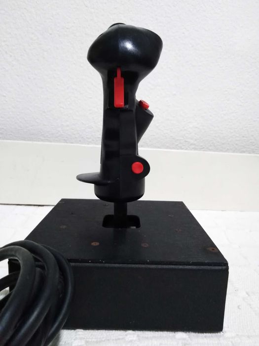Joystick Thrustmaster Pro Flight Control System