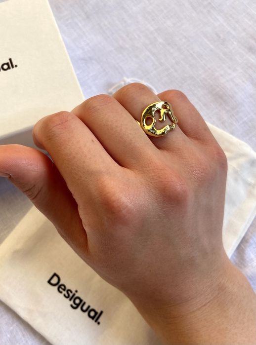 pierścionek organiczny Desigual nowy