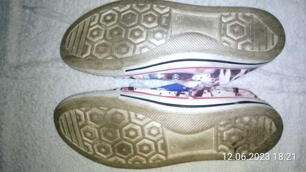 Tenisówki kolorowe 36