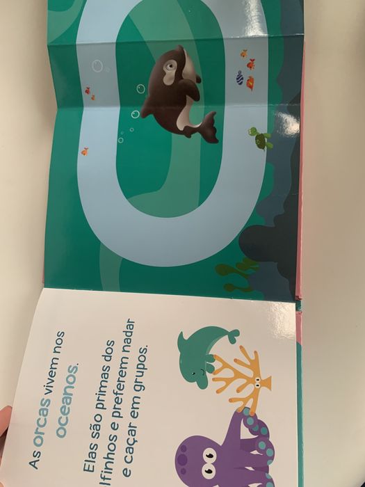 Livro criança infantil vogais