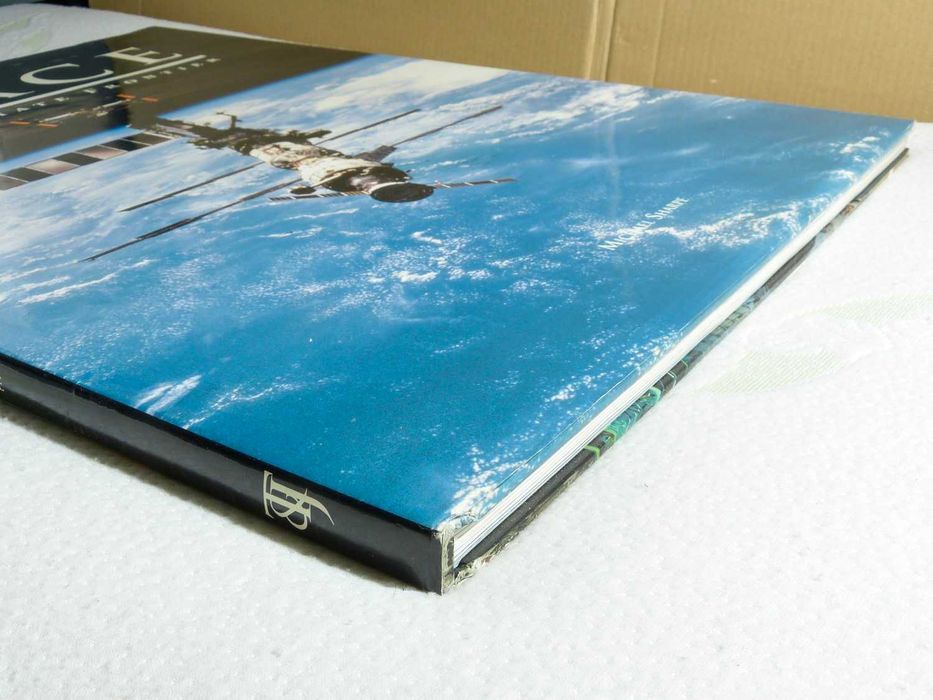 "Space: The Ultimate Frontier" Michael Sharpe. MEGA OGROMNY format!