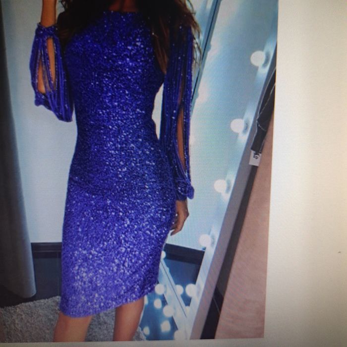 Sukienka cekiny cięte rękawy