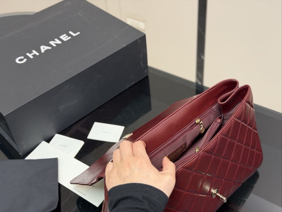 Chanel Pharrell сумка женская бордовая  кожаная оригинал
