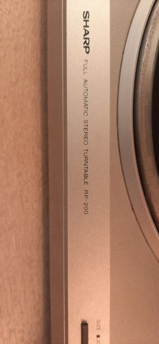 Gira discos Sharp RP-200 para peças  com tampa