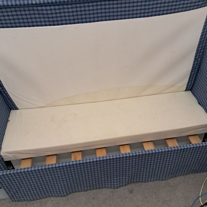 Sofá cama casal estreito  do Ikea usado