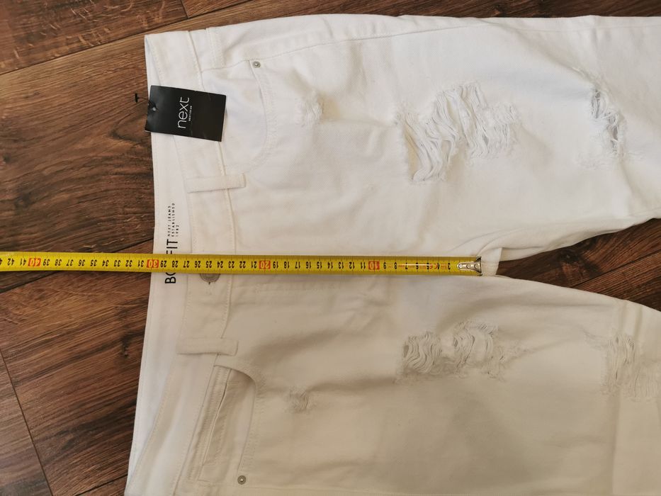 Spodnie dżinsowe jeansowe dżinsy jeansy mom fit L 40 z rozdarciami