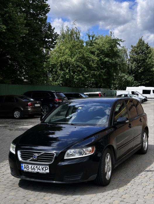 Продам Volvo v50 2011