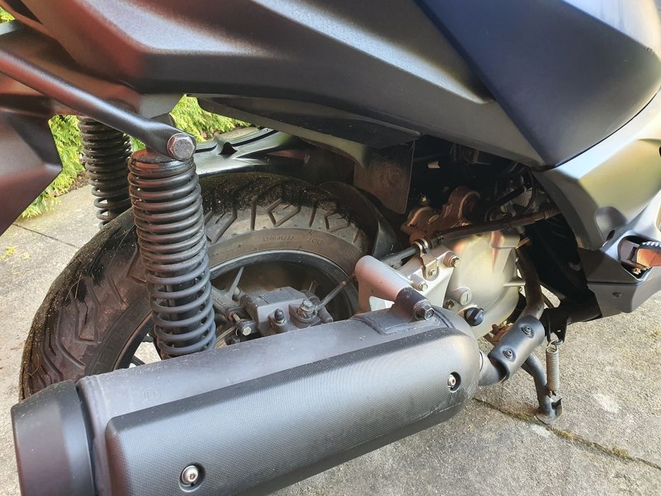 Yamaha X-max 125