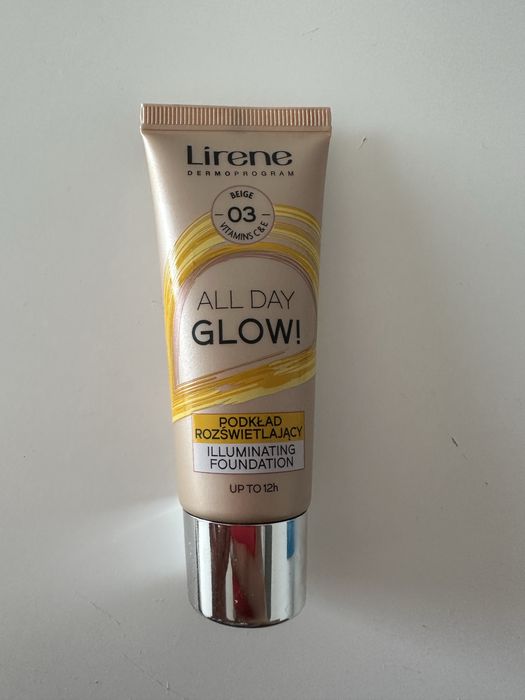 Podkład rozświetlający fluid lirene 03 beige all day glow up to 12h dermoprogram