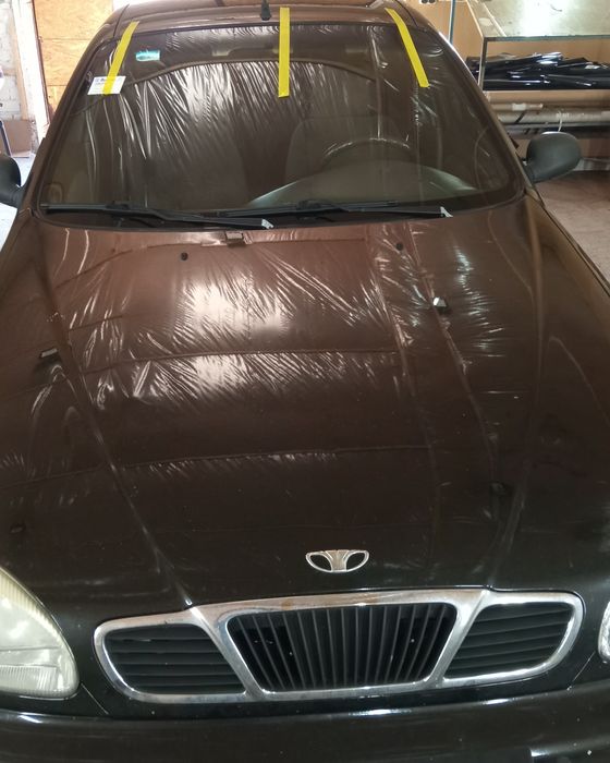 Установка лобових , бокових автомобільних стекол.