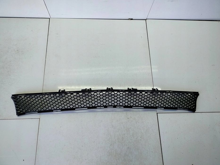 Kratka zderzaka środkowa MERCEDES-BENZ E (W213) A2138850622