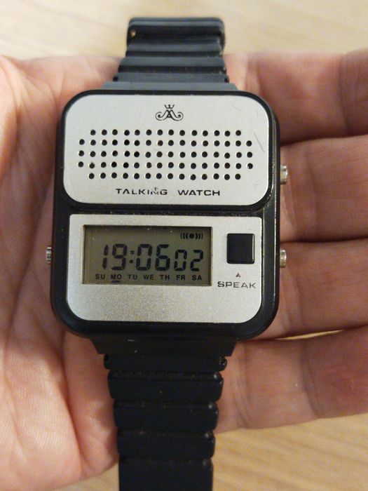 Zegarek mówiący z lat 80