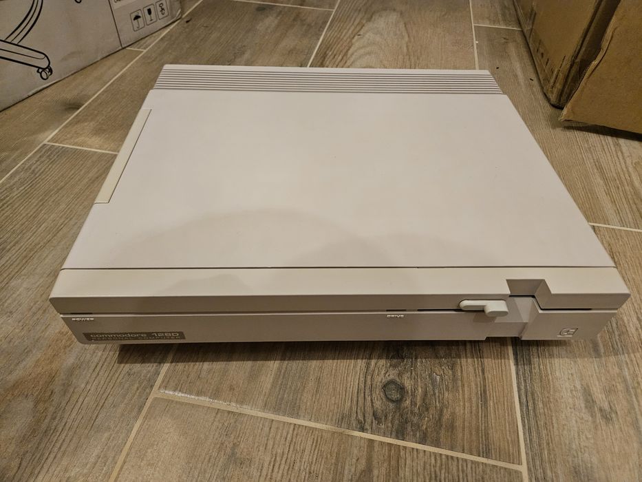 Commodore 128D commodore