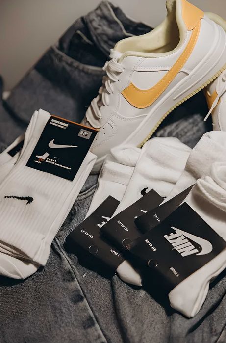 Упаковка 12 пар за 240грн! Носки высокие Nike белые чёрные Найк спорт