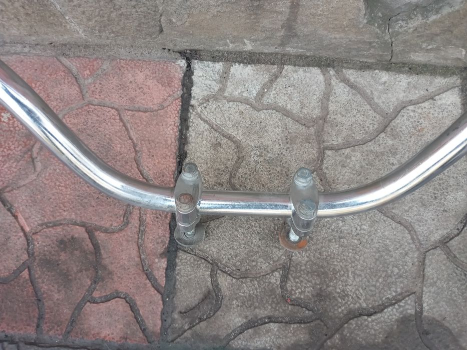 Кермо   з кріпленням  мотоц. ІЖ  -нікель відмінний стан