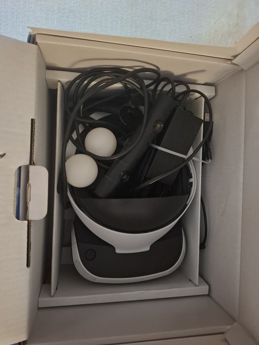 Продам VR PS4 окуляри ( віртуальної реальності)