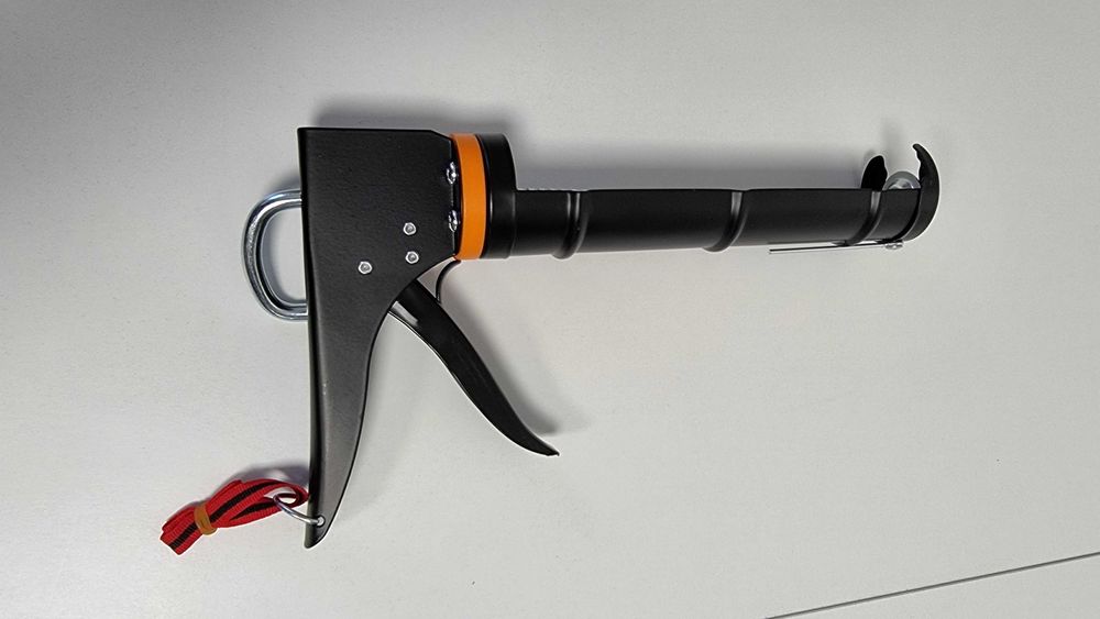 Pistolet do silikonu + zestaw 5w1 do fug i uszczelnień