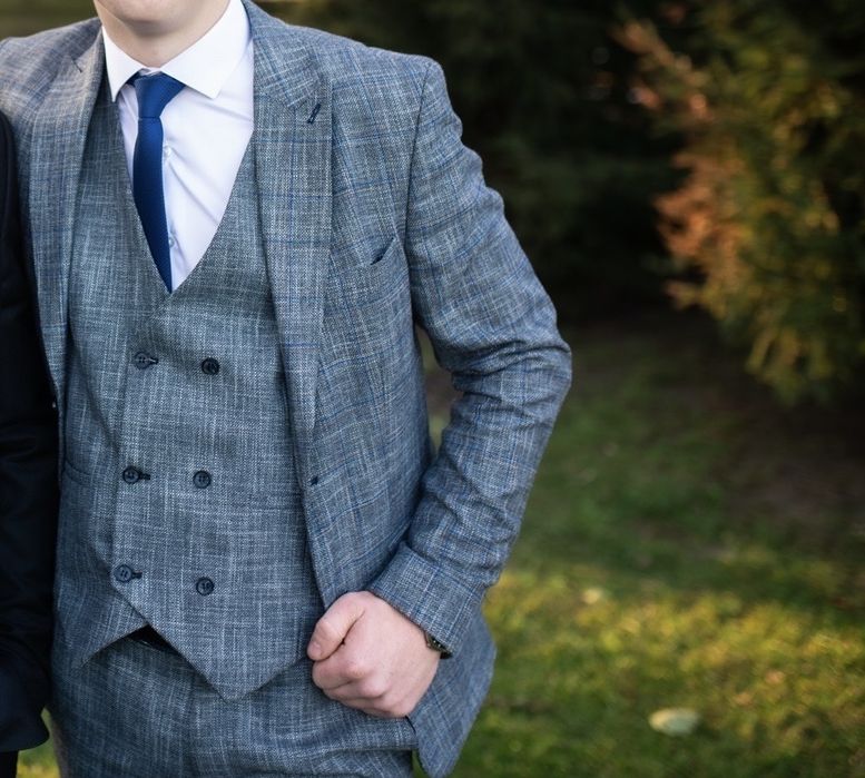 Костюм  чоловічий, брючний, класичний.