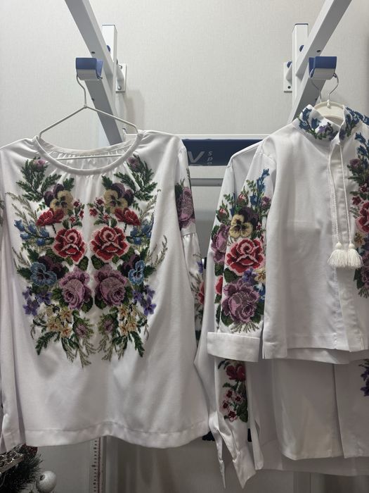 Продам вишитий комплект 3