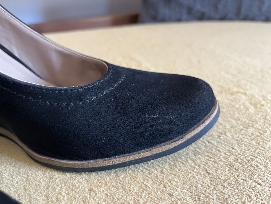 Buty na koturnie