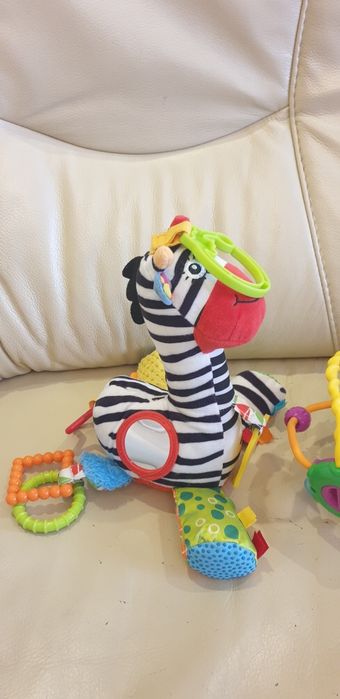 Zestaw zabawek sensorycznych, interaktywnych i pluszaków