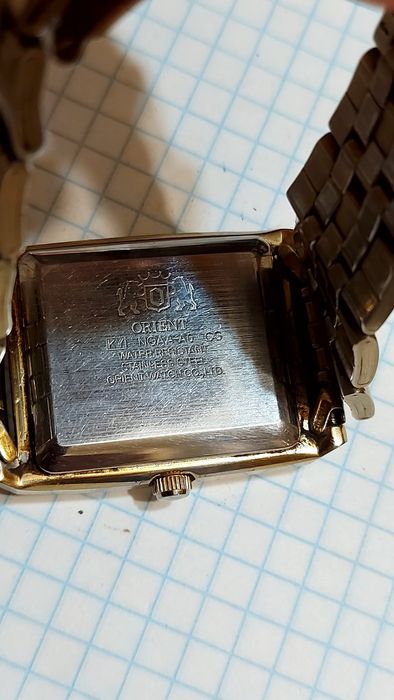 Годинник Орієнт з автопідзаводом.