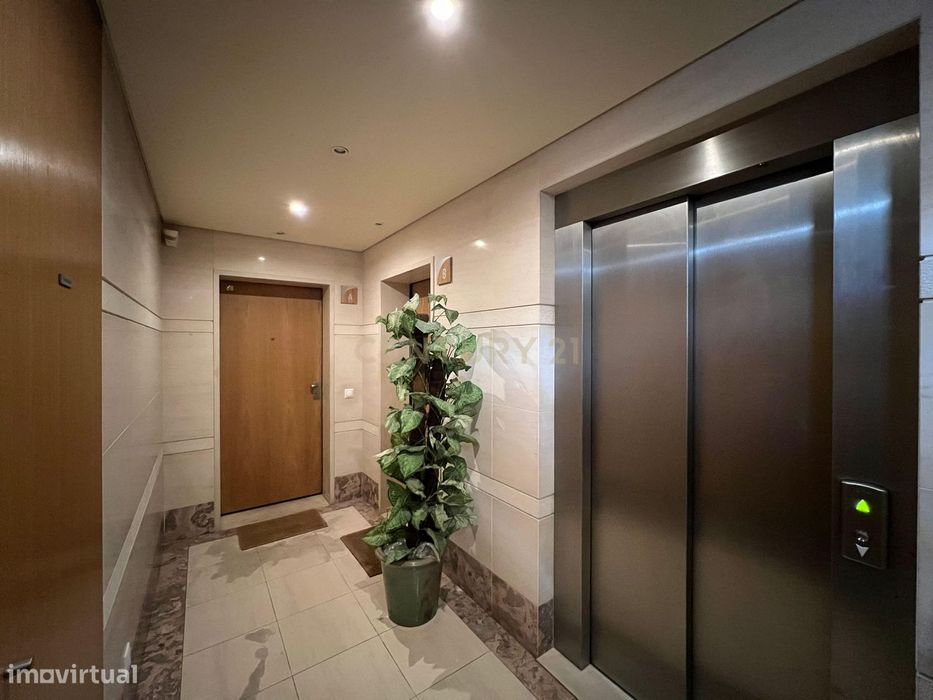 Apartamento T3 com Vista Panorâmica em Parque das Nações, Lisboa