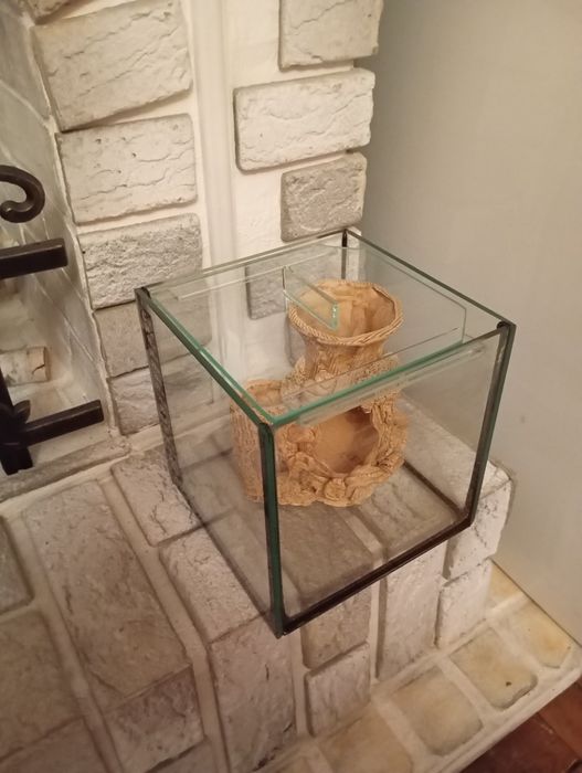 Акваріум 15×15×15см з декоративною керамічною прикрасою