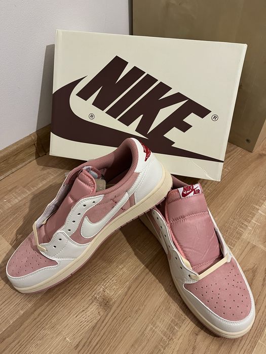 Air Jordan 1 x Travis Scoot