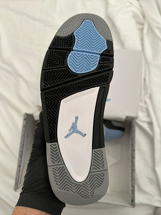 Jordan 4 University Blue 41 e 42
