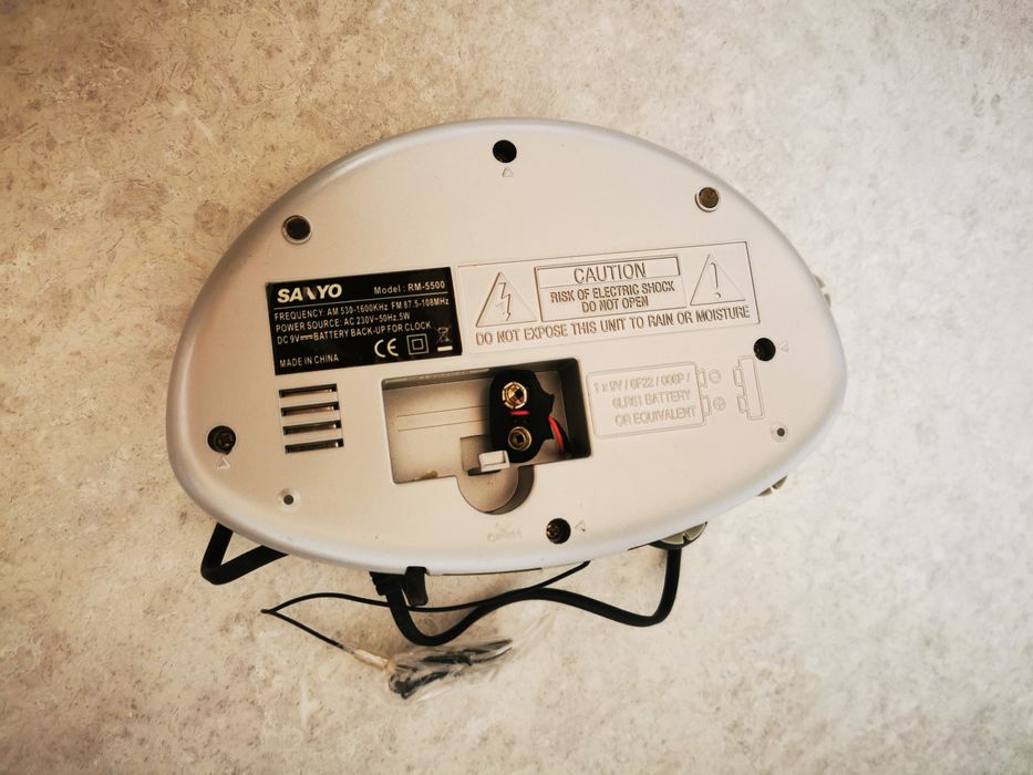 Rádio-relógio despertador Sanyo