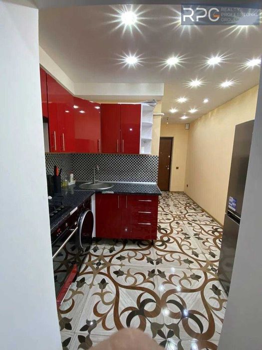 Продається 2к. квартира, вул. Космонавта Поповича. рк