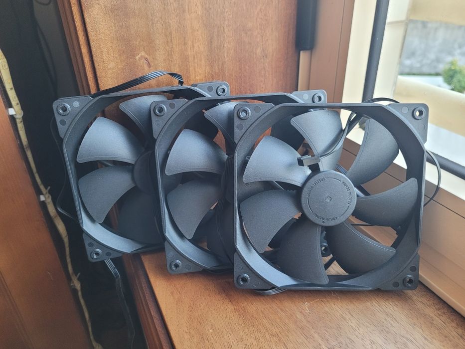 3 ventoinhas Fractal Design Dynamic X2 GP-14 PWM64563923208067124