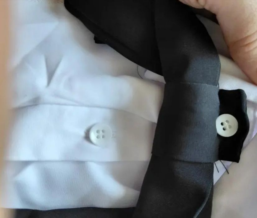 Koszula damska z odpinaną kokardą