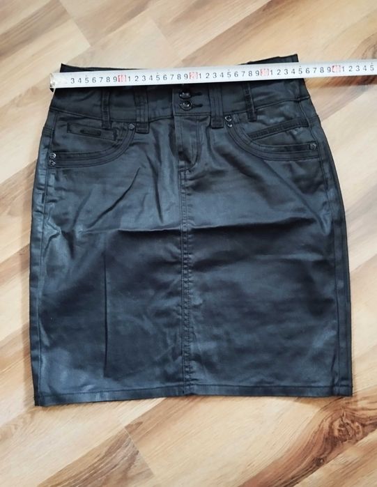 mini spódniczka z wysokim stanem S woskowana skórzana goth elastyczna