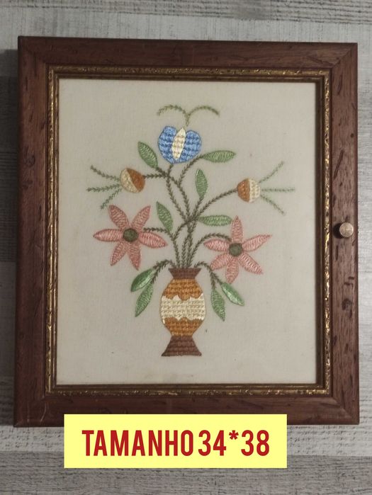Chaveiros  com bordado castelo branco